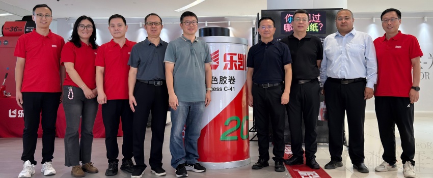 樂(lè)凱膠片國(guó)慶亮相保定萬(wàn)博廣場(chǎng)，8天沉浸式體驗(yàn)點(diǎn)燃市民光影熱情